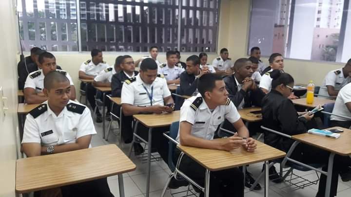 presentacion-del-colegio-nacional-de-gente-de-mar-en-la-columbus-universityen-la-semana-del-marino