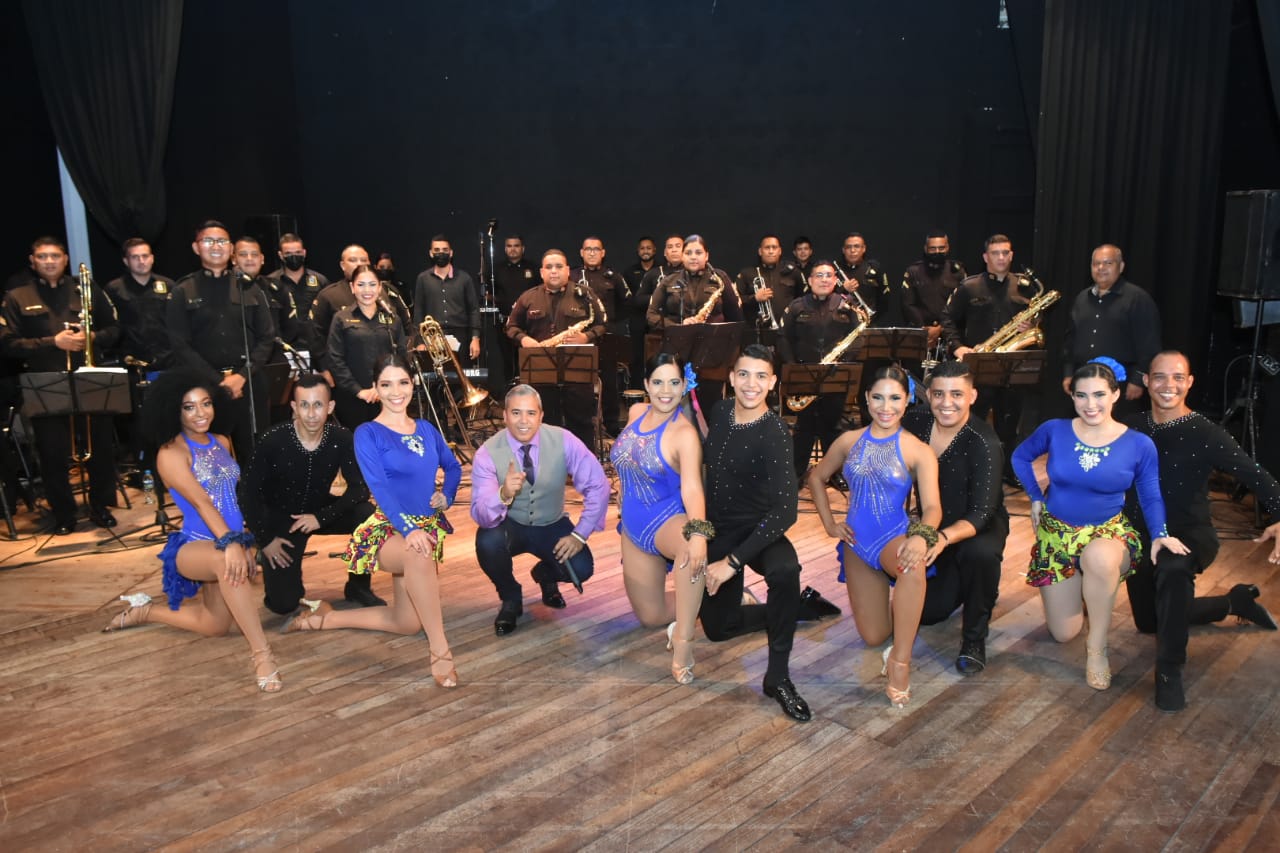 micultura-rinde-tributo-a-benny-more-en-gala-de-bicentenario