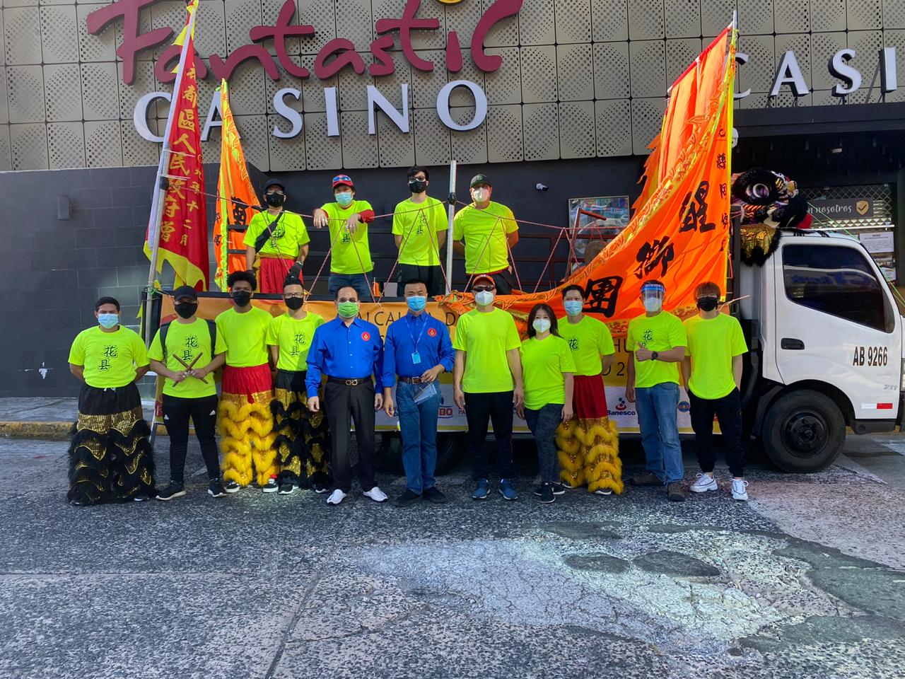 gira-de-danza-de-leones-chinos-y-equipo-de-musicos-de-fayen-dan-show-por-todo-el-pais